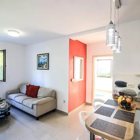 Apartament Spacious With Terrace And A View Of Nature
