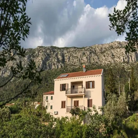 Apartament Spacious With Terrace And A View Of Nature *